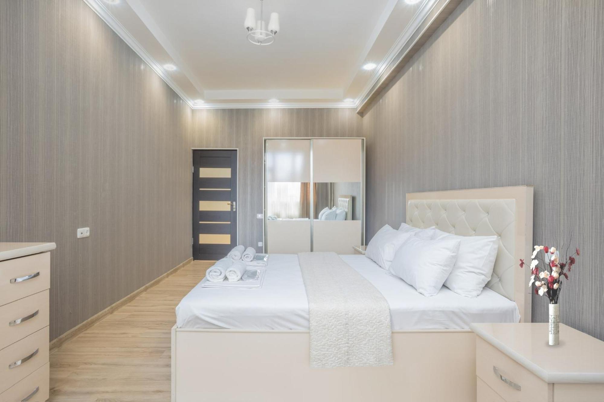 2 Bedrooms 2 Bathrooms Large And Lux Apartment Best Location Jerevan Exteriör bild