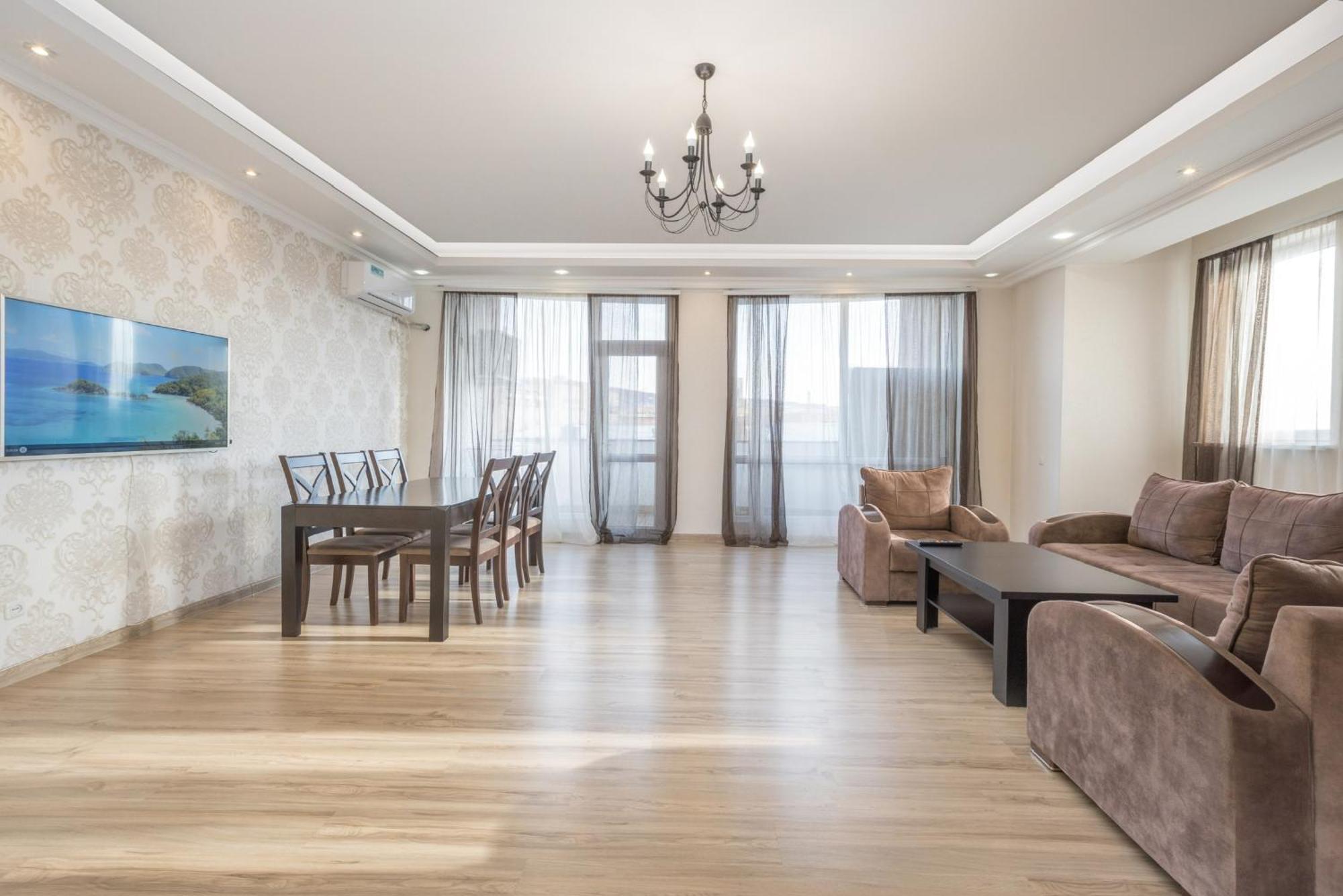 2 Bedrooms 2 Bathrooms Large And Lux Apartment Best Location Jerevan Exteriör bild